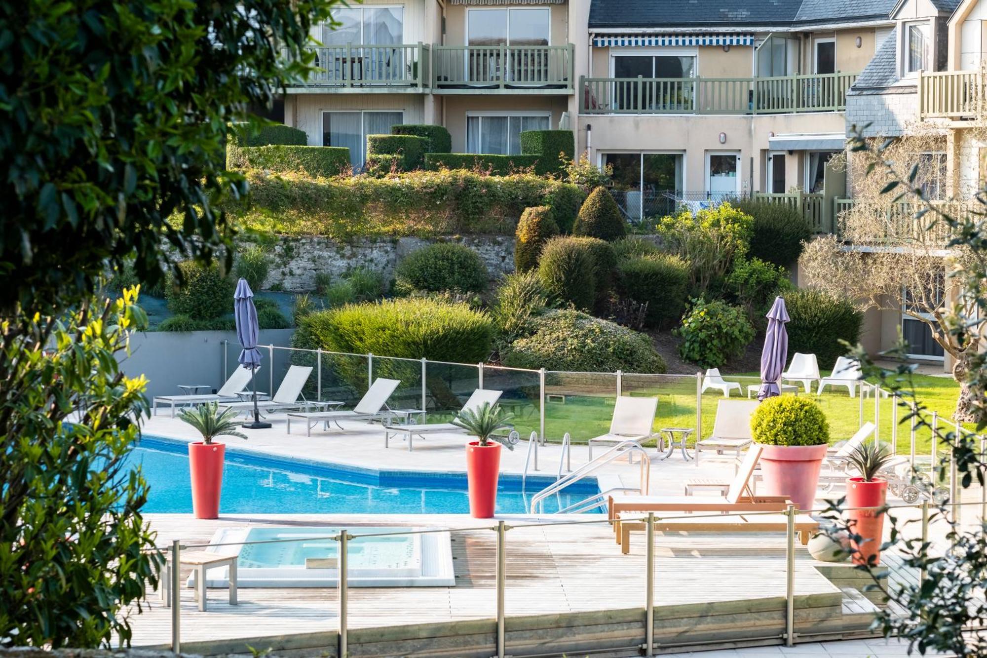 Mercure Bayeux Omaha Beach Hotel Port-en-Bessin-Huppain Exterior photo